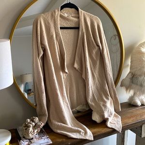 Barefoot dreams sweater XS/S